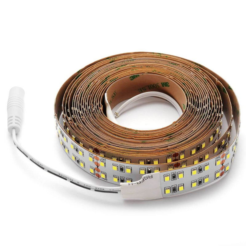 Светодиодная лента 38W/m 240LED/m 2835SMD холодный белый 5M Белый Светодиодная лента 38W/m 240LED/m 2835SMD холодный белый 5M Белый во Владивостоке | Loft Concept