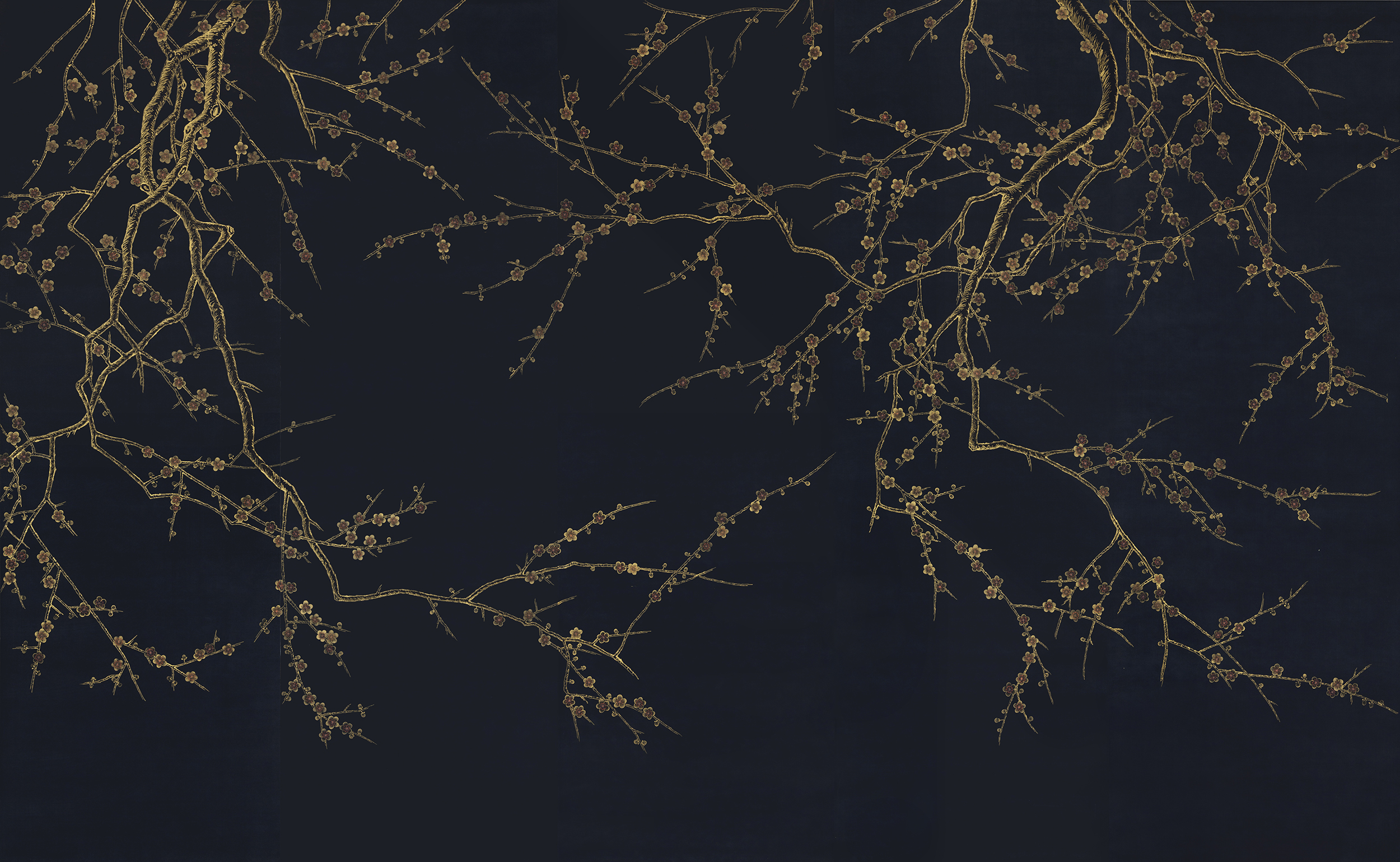 Обои ручная роспись Plum Blossom Colourway SC-226 on black painted silk Обои ручная роспись Plum Blossom Colourway SC-226 on black painted silk - постер Loft-Concept во Владивостоке
