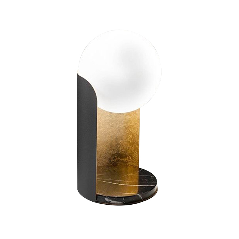 Настольная лампа Alta Table Lamp Золотой Черный Белый Настольная лампа Alta Table Lamp Золотой Черный Белый во Владивостоке | Loft Concept