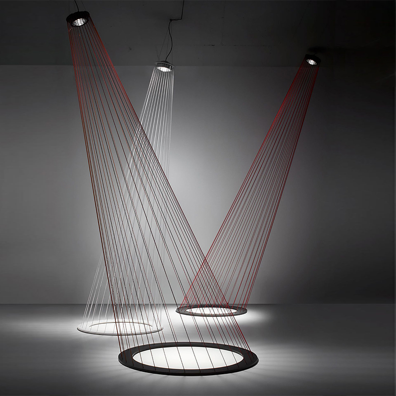 Люстра Ray Light Threads Object Lighting Красный Черный Люстра Ray Light Threads Object Lighting Красный Черный во Владивостоке | Loft Concept