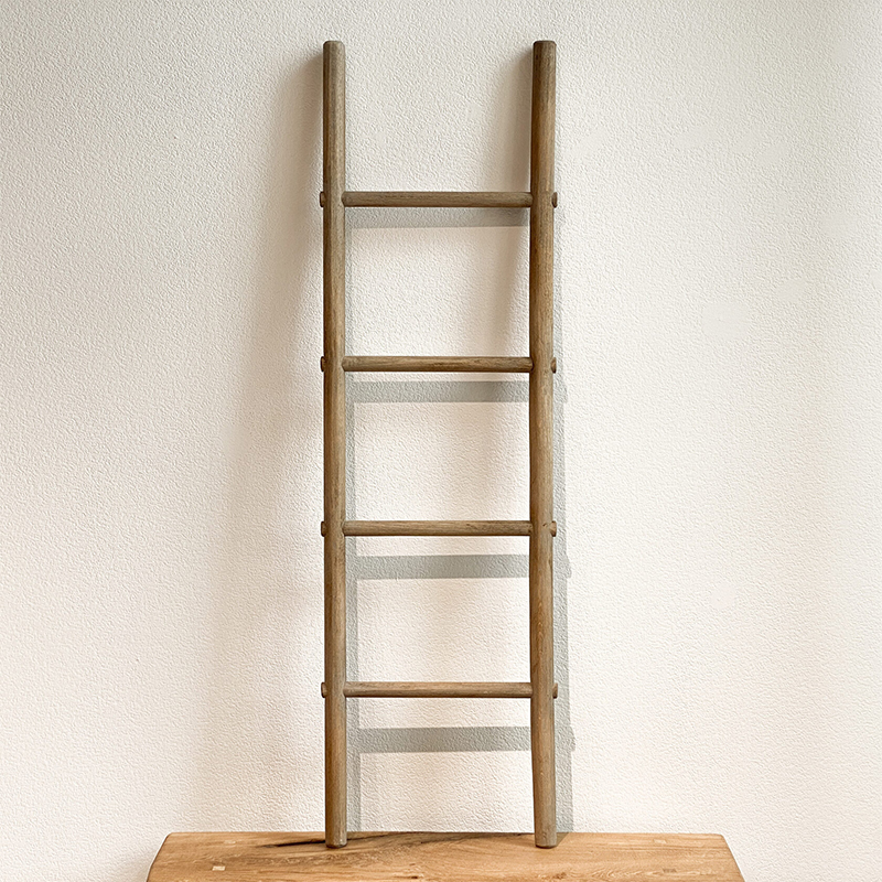 Лестница-вешалка Nilsa Hanger Ladder Древесина Лестница-вешалка Nilsa Hanger Ladder Древесина во Владивостоке | Loft Concept