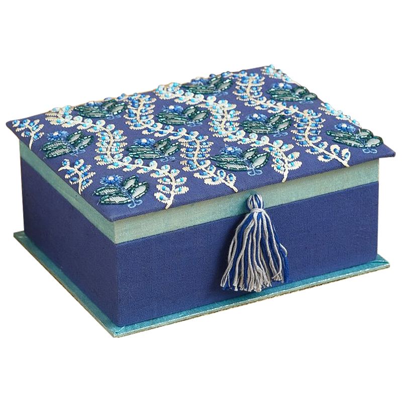 Шкатулка с вышивкой Flower Ornament Beads Embroidery Box Синий Бирюзовый Белый Шкатулка с вышивкой Flower Ornament Beads Embroidery Box Синий Бирюзовый Белый во Владивостоке | Loft Concept