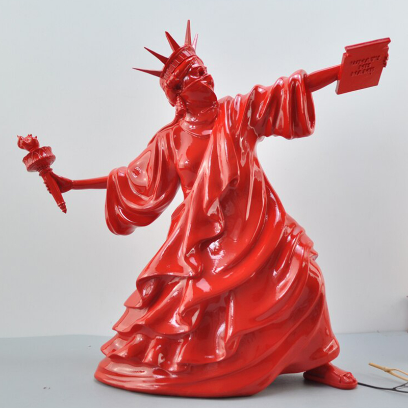 Статуэтка Freedom Riot Red Красный Статуэтка Freedom Riot Red Красный во Владивостоке | Loft Concept