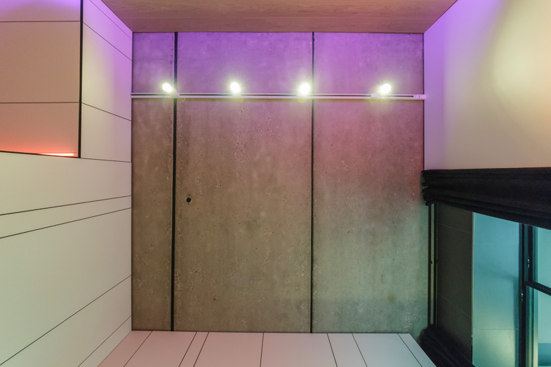 kvartirnyy-vopros-proekt-neon-i-beton-ot-dizaynerov-geometrix-design_4.jpg 4.jpg