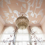 Обои ручная роспись в стиле Арт-деко Symphony Colourway SC-105 on Himalayan Rose silk dupion варинант исполнения - 1 | Loft Concept во Владивостоке