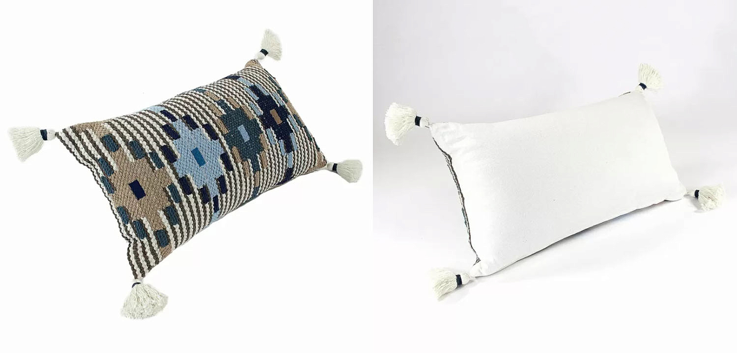 Подушка Blue Ikat с кисточками Подушка Blue Ikat с кисточками - Loft-Concept во Владивостоке