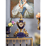 Часы настольные из темно-синего фарфора с бронзовыми фигурками и декоративными элементами Eden Garden варинант исполнения - 2 | Loft Concept во Владивостоке