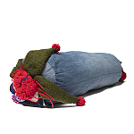 Подушка из джинсовой одежды и вязания Heart&Brain варинант исполнения - 2 | Loft Concept во Владивостоке