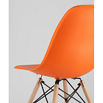 Пластиковый стул на ножках из массива бука Eames Orange варинант исполнения - 3 | Loft Concept во Владивостоке
