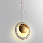 Подвесной светильник с бежевым текстурным кольцом и латунным шаром в центре Tactile  варинант исполнения - 7 | Loft Concept во Владивостоке