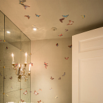 Обои ручная роспись Butterflies Icarus on Rose Shadow metallic silk варинант исполнения - 1 | Loft Concept во Владивостоке