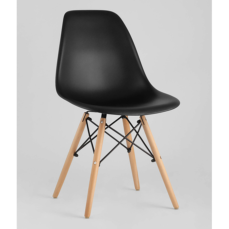 Пластиковый стул на ножках из массива бука Eames Black Черный Древесина во Владивостоке | Loft Concept 