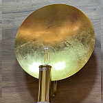 Бра с золотым круглым отражателем и открытой лампой Sun Glow Disc варинант исполнения - 4 | Loft Concept во Владивостоке