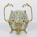 Ваза белого цвета из фарфора с ярким цветочным узором и бронзовыми ручками в виде ветвей Eden Garden porcelain and bronzeм варинант исполнения - 3 | Loft Concept во Владивостоке