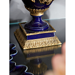 Подсвечник из темно-синего фарфора с бронзовыми элементами и цветами Eden Garden варинант исполнения - 6 | Loft Concept во Владивостоке