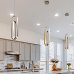 Подвесной светильник золотого цвета с двумя вытянутыми овальными рамками в форме скрепки Eurofase варинант исполнения - 8 | Loft Concept во Владивостоке