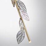 Подвесной светильник с золотистой вертикальной трубкой и декоративными прозрачными листьями из стекла Sylva  варинант исполнения - 8 | Loft Concept во Владивостоке