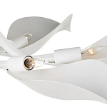 Потолочный светильник с плафонами в виде белых лепестков Delicate Flower варинант исполнения - 1 | Loft Concept во Владивостоке