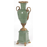 Ваза зеленого цвета из фарфора на высокой подставке с бронзовыми ручками Eden Garden porcelain and bronze варинант исполнения - 2 | Loft Concept во Владивостоке