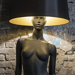 Лампа MANNEQUIN LAMP с абажуром изгибы тела варинант исполнения - 6 | Loft Concept во Владивостоке