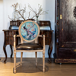 Полукресло из массива бука с сиденьем из экокожи и цветочным принтом на спинке Chinoiserie Garden Chair варинант исполнения - 6 | Loft Concept во Владивостоке