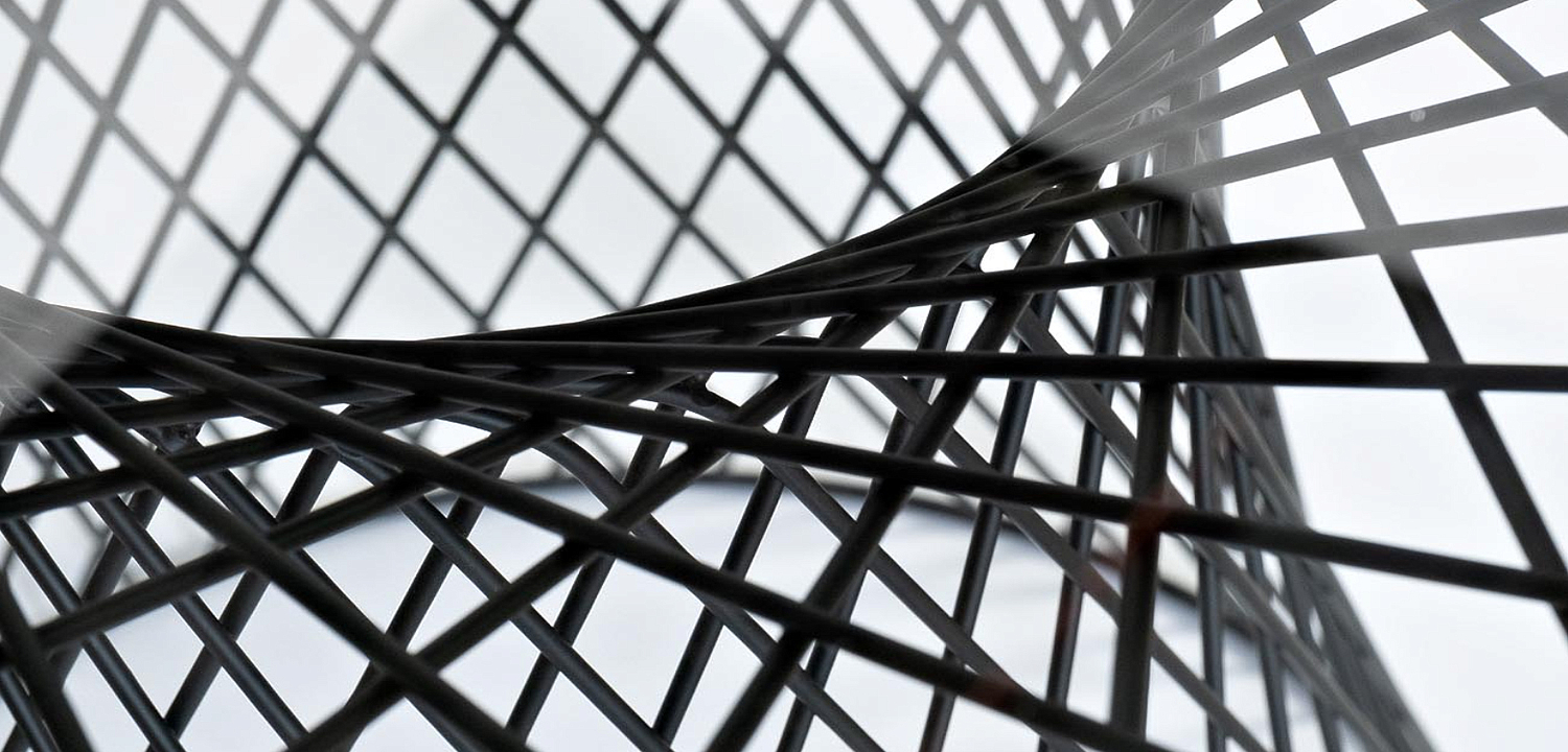 Обеденный стол Black Mesh Обеденный стол Black Mesh - Loft-Concept во Владивостоке