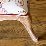 Банкетка из массива бука бежевая с растительным орнаментом Raffael Beige Floral Banquette варинант исполнения - 3 | Loft Concept во Владивостоке