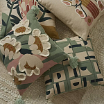 Подушка декоративная зеленого цвета с геометрическим рисунком Divine Abstractions варинант исполнения - 8 | Loft Concept во Владивостоке