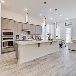 Подвесной светильник золотого цвета с двумя вытянутыми овальными рамками в форме скрепки Eurofase варинант исполнения - 7 | Loft Concept во Владивостоке