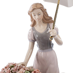 Статуэтка фарфоровая Девушка с цветами Charming Statuette варинант исполнения - 1 | Loft Concept во Владивостоке