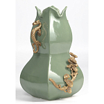 Ваза зеленого цвета из фарфора с бронзовыми ручками в виде драконов и рельефным цветочным декором Eden Garden porcelain and bronze варинант исполнения - 1 | Loft Concept во Владивостоке