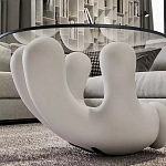 Дизайнерский журнальный стол с круглой прозрачной столешницей на белом фигурном основании Luqak варинант исполнения - 4 | Loft Concept во Владивостоке