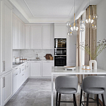 Подвесной светильник со стеклянными плафоном в виде шара и золотыми деталями & Coombes варинант исполнения - 4 | Loft Concept во Владивостоке