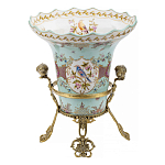 Ваза из голубого фарфора с рисунком птиц и цветов и декоративными элементами Blue Garden варинант исполнения - 1 | Loft Concept во Владивостоке