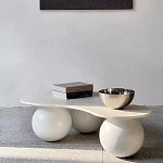 Дизайнерский журнальный стол с изогнутой столешницей на круглых ножках Rigilyr варинант исполнения - 1 | Loft Concept во Владивостоке