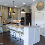 Подвесной светильник с круглым белым плафоном в индустриальном стиле Feiss варинант исполнения - 7 | Loft Concept во Владивостоке