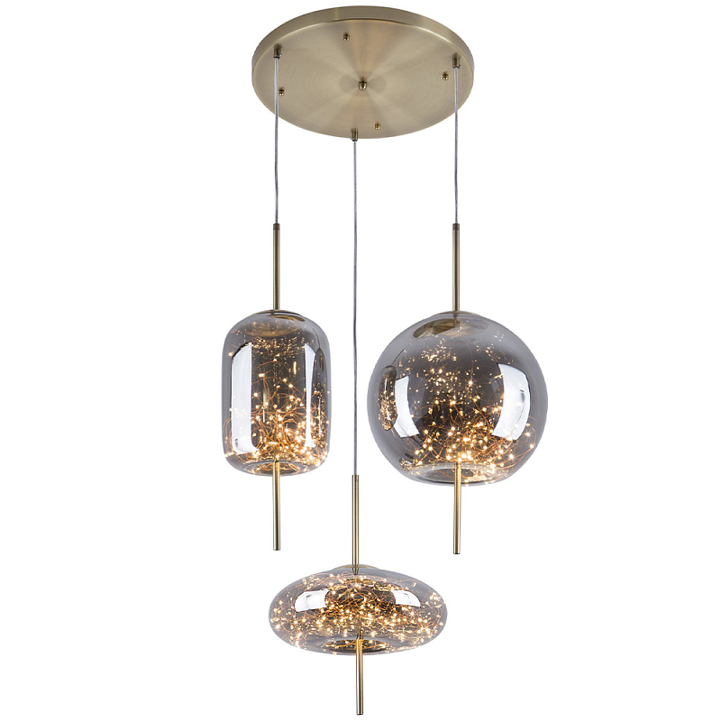Подвесной светильник с гирляндой внутри 3-х стеклянных плафонов Garland Glass Trio Hanging Lamp Латунь Дымчатый (Smoke) Подвесной светильник с гирляндой внутри 3-х стеклянных плафонов Garland Glass Trio Hanging Lamp Латунь Дымчатый (Smoke) во Владивостоке | Loft Concept