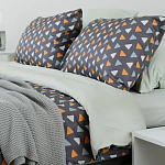 Постельное белье из сатина с принтом треугольники 150х200 см Triangular Dreams варинант исполнения - 7 | Loft Concept во Владивостоке