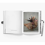 Подарочное издание про феминизм в моде Марии Грации Кьюри Her Dior Maria Grazia Chiuris New Voice варинант исполнения - 3 | Loft Concept во Владивостоке