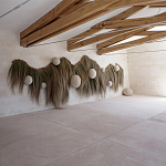 Большая дизайнерская Инсталляция из соломы RAFFIA Installation  варинант исполнения - 6 | Loft Concept во Владивостоке