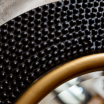 Зеркало в черной фактурной раме с золотым кантом Summon the Light варинант исполнения - 3 | Loft Concept во Владивостоке