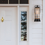 Настенный фонарь цилиндрической формы с рифленым стеклом в золотом каркасе на черном прямоугольном основании Eurofase варинант исполнения - 7 | Loft Concept во Владивостоке