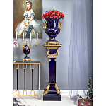 Подсвечник из темно-синего фарфора на бронзовой подставке с фигурками ангелов и декоративными ручками Eden Garden варинант исполнения - 2 | Loft Concept во Владивостоке