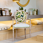 Стул с подлокотниками золотистый из бука с изображением птиц и цветов Blooming Birds варинант исполнения - 4 | Loft Concept во Владивостоке