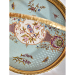 Блюдо круглое с ручкой и голубым фарфоровым дном с цветочным рисунком Blue Garden варинант исполнения - 2 | Loft Concept во Владивостоке