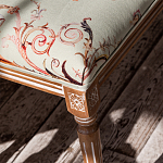 Банкетка из массива бука светло-зеленая с растительным орнаментом Raffael Angel Floral Banquette варинант исполнения - 2 | Loft Concept во Владивостоке